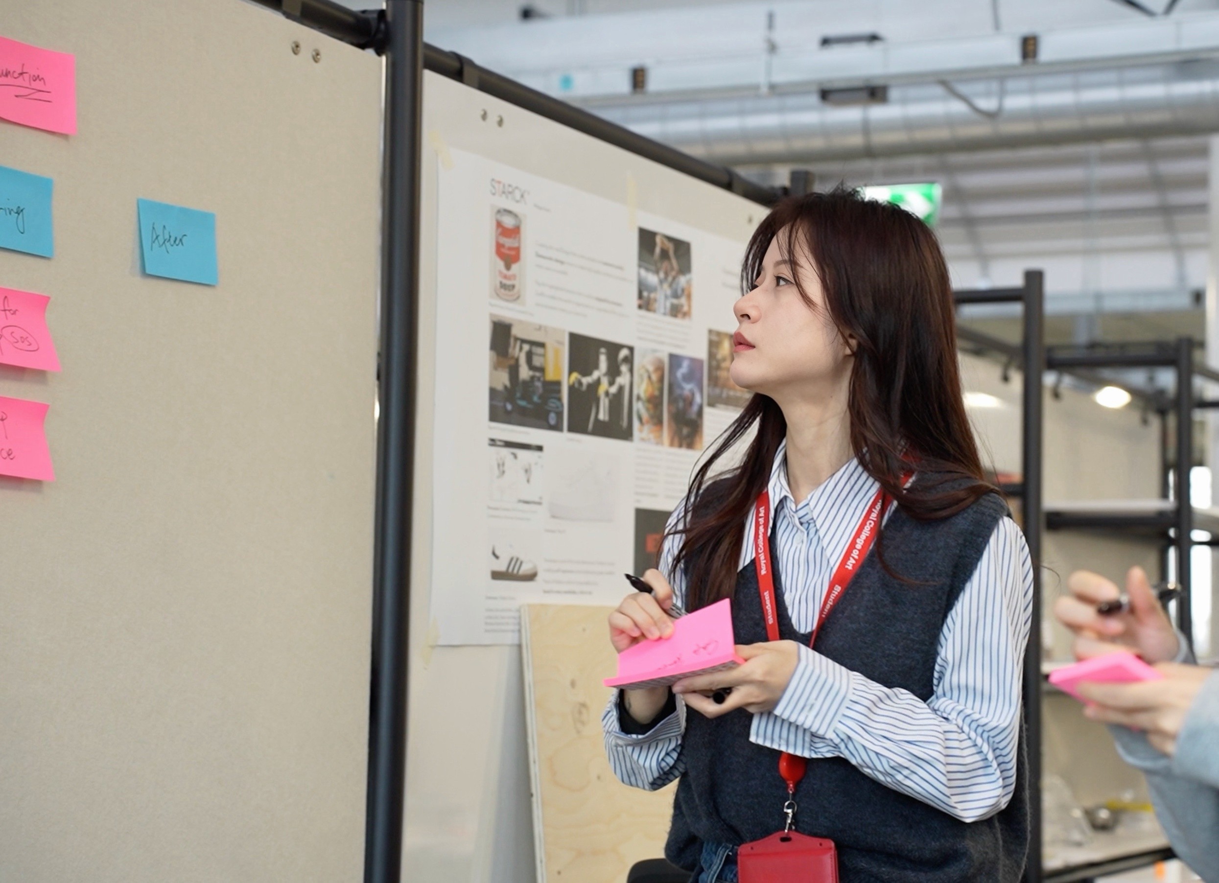 Eveleen Zhou contact image